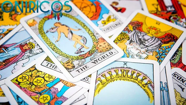 Soñar con cartas