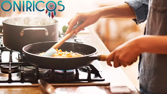 Soñar con cocinar
