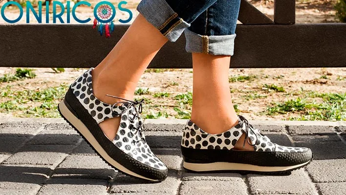 soñar con zapatos bajo - oniromancia