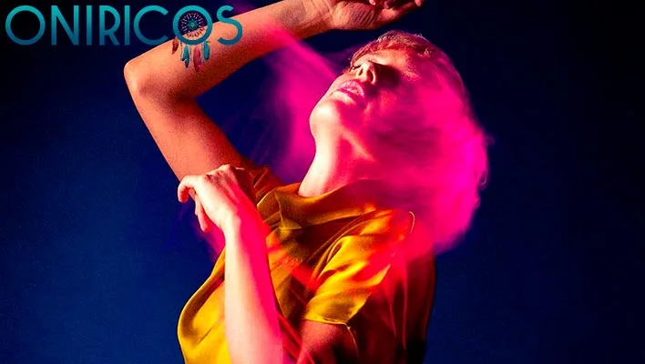 significado de Soñar con bailar solo