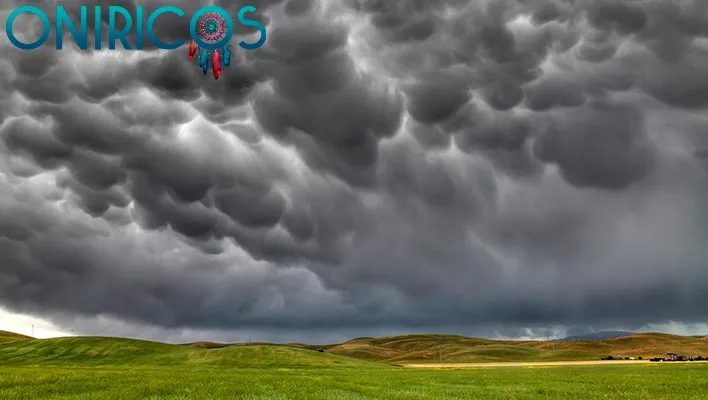 significado de Soñar con nubes grises