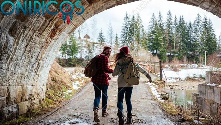 soñar con pasar por debajo de un puente - oniromancia