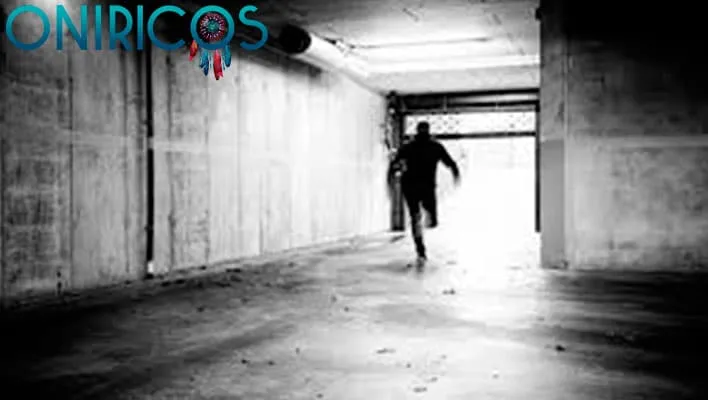 soñar que te persiguen mujeres - oniromancia