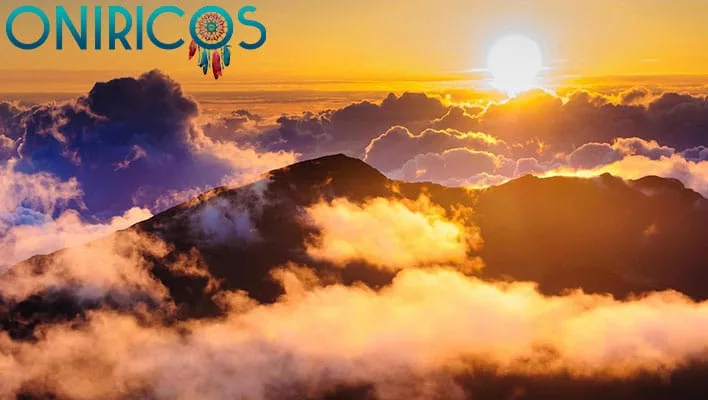 soñar con amanecer y nubes - oniromancia