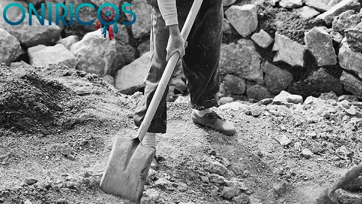 soñar con enterrar un objeto - oniromancia