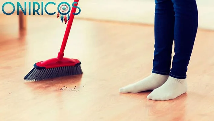 Soñar con barrer